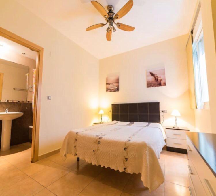 Calle Cuesta Apartment - Near Beach Фуэнхирола Экстерьер фото